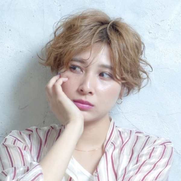 ニュアンスセンターパートボブ