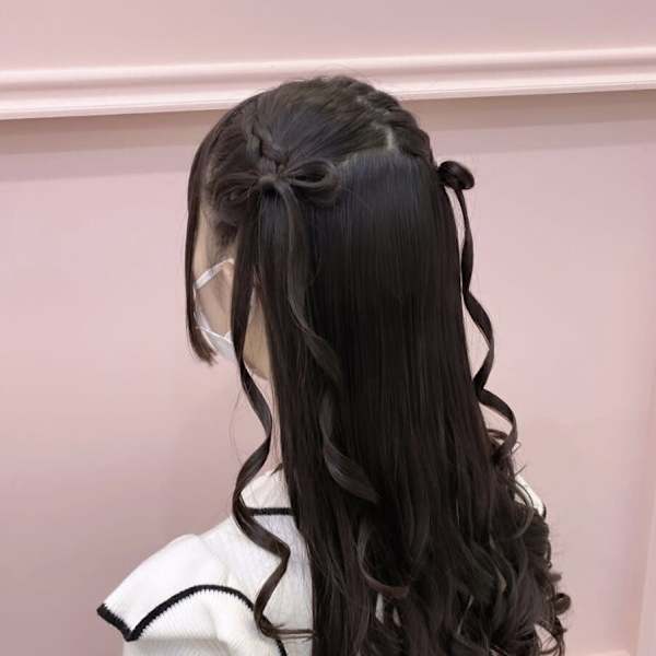髪の毛リボンハーフツイン♪