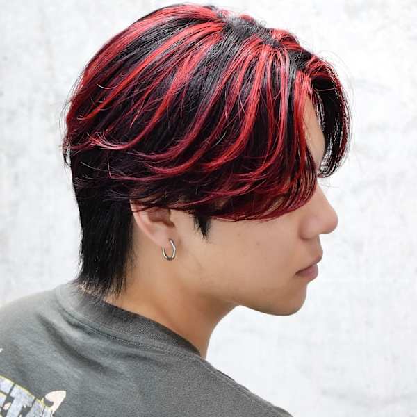 レッドハイライトカラー韓国ヘアカルマヘアセンターパートウルフ