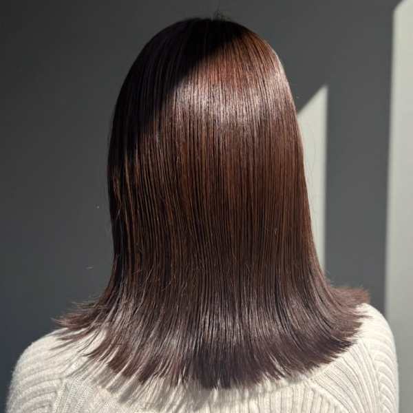 グレージュカラー 外ハネミディアム 髪質改善 艶髪|NAKAO COIFFURE