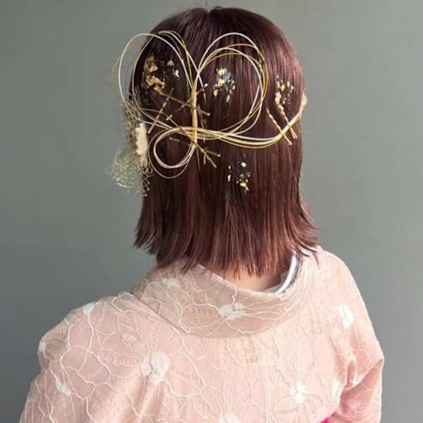 着物 ボブアレンジ タイトヘア 水引き 金箔 袴ヘア