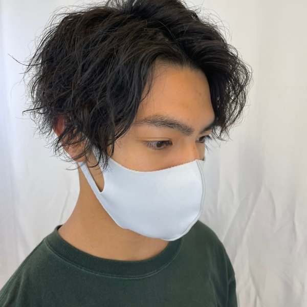 刈り上げセンターパート/ 波打ちパーマ/20代30代40代