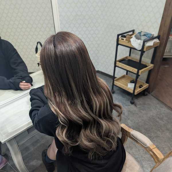 ブラウンロングヘアーでイメチェン!