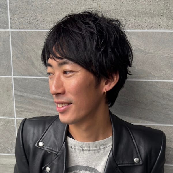 ENTER 天神店 髪質改善/ケアブリーチ/ダブルカラー【エンター テンジンテン カミシツカイゼンケアブリーチダブルカラー】のスタッフ紹介。上川 雅志