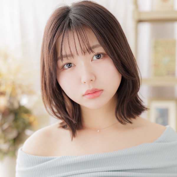 レイヤーカットくびれミディアムこなれヘア マロンベージュ
