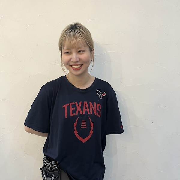 LIENA HAIR SALON 札幌【リーナヘアサロン サッポロ】のスタッフ紹介。吉田 あかり