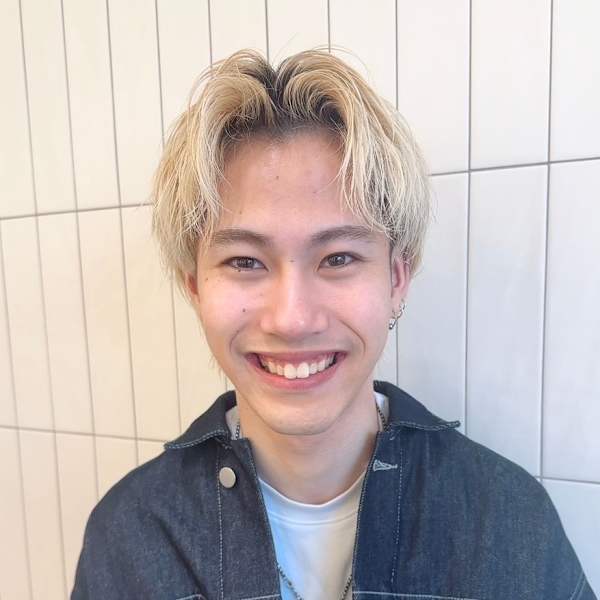 LOCCA【ロッカ】のスタッフ紹介。中島 年紀
