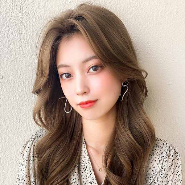 イメチェンロングレイヤー顔周りレイヤー後れ毛小顔カット美髪