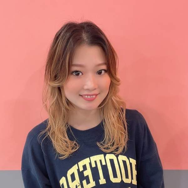 HAIR MAKE SALON Gallis 北新地店 【ヘアメイクサロン ギャリス】【ヘアメイクサロン ギャリス キタシンチテン】のスタッフ紹介。中村 桃果