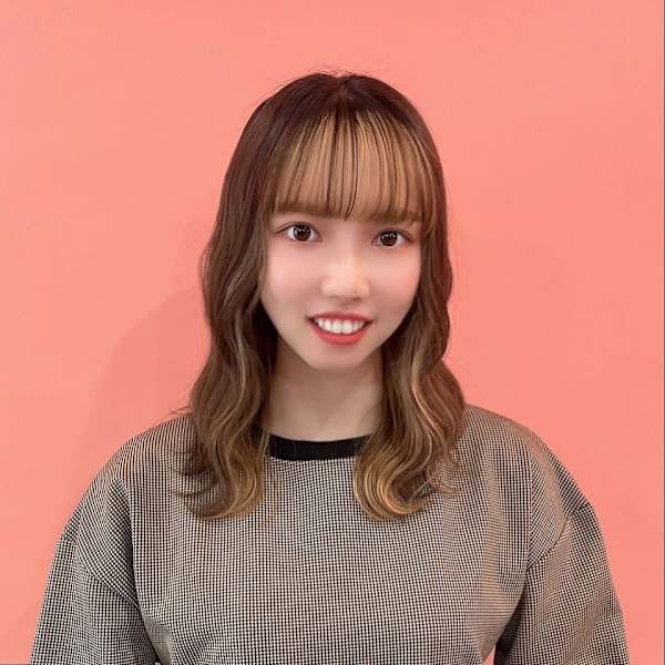 HAIR MAKE SALON Gallis 北新地店 【ヘアメイクサロン ギャリス】【ヘアメイクサロン ギャリス キタシンチテン】のスタッフ紹介。氏本 結菜