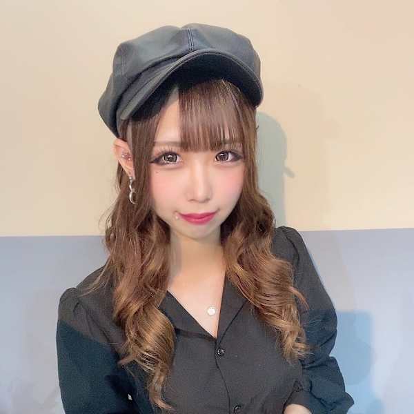 HAIR MAKE SALON Gallis 北新地店 【ヘアメイクサロン ギャリス】【ヘアメイクサロン ギャリス キタシンチテン】のスタッフ紹介。前田 明里