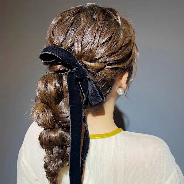 編み下ろしポニースタイル|HAIR MAKE SALON Gallis 北新地店 【ヘアメイクサロン ギャリス】