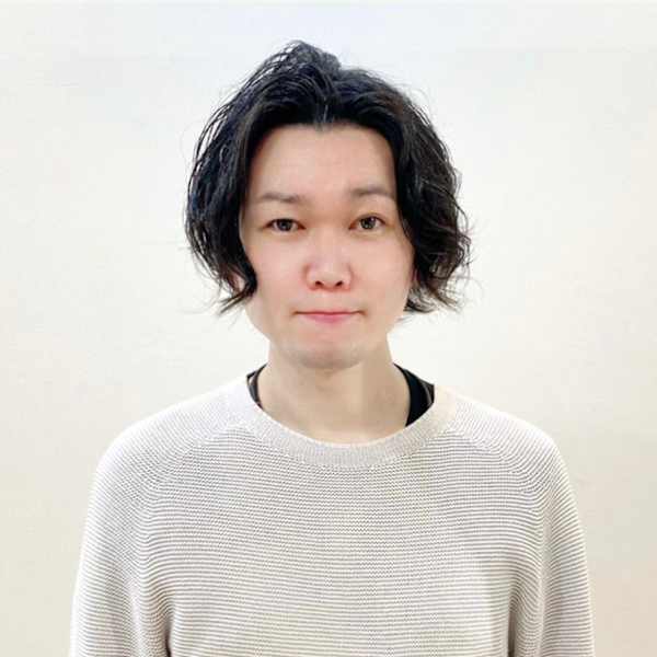 Cherie 仙台 髪質改善【シェリー センダイ カミシツカイゼン】のスタッフ紹介。渡邉 徹也