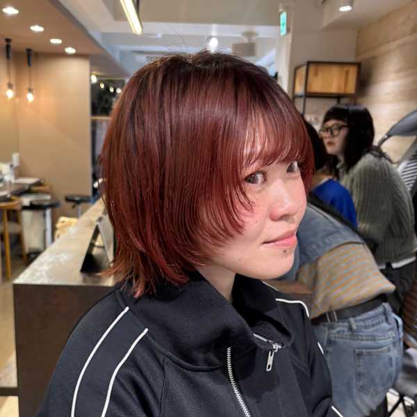 ショートウルフ/オレンジレッド/暖色カラー/ブリーチ