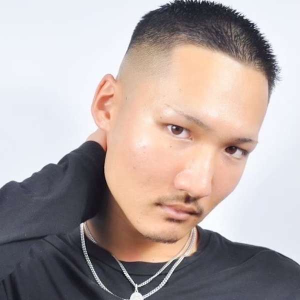 スキンフェードで魅せる!男を格上げする究極スタイル