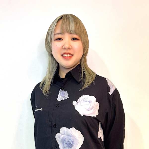 HAIR & MAKE EARTH 千葉店【ヘアメイクアース チバテン】のスタッフ紹介。千脇望美