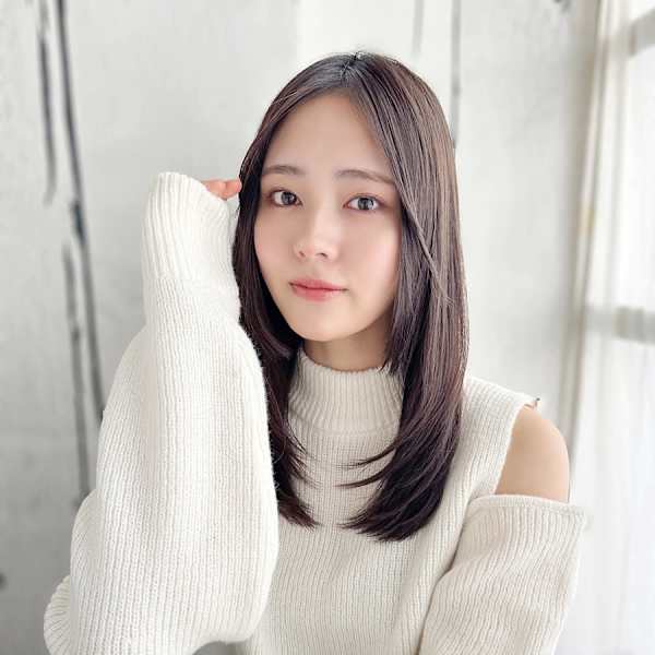 大人レイヤーカット/センターパート/顔周りカット