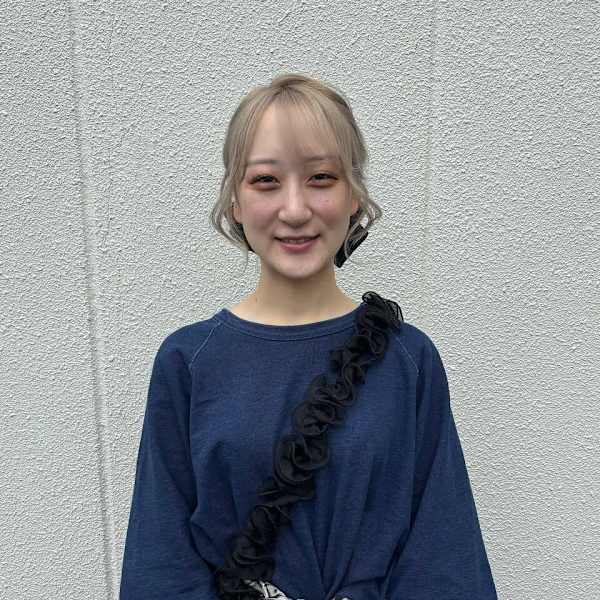 Cordial hair 本店【コーディアル】のスタッフ紹介。西村 彩音