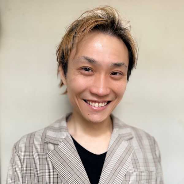 COVER HAIR bliss 【カバー ヘア ブリス】川口/ららテラス川口東口駅前店【カバー ヘア ブリス カワグチララテラスカワグチヒガシグチエキマエテン】のスタッフ紹介。岸田 翔吾