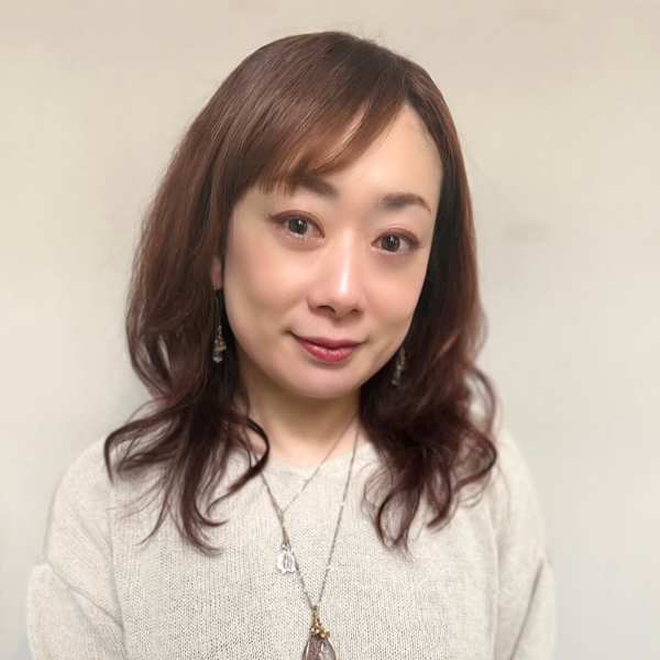 COVER HAIR bliss 川口東口駅前店【カバー ヘア ブリス】【カバー ヘア ブリス カワグチヒガシグチエキマエテン】のスタッフ紹介。阿久津 景子