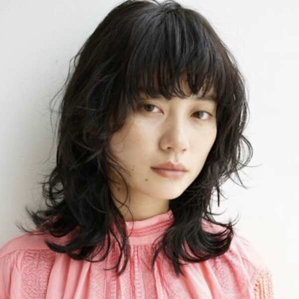 黒髪お洒落なマッシュウルフ×ビックカールウェーブ