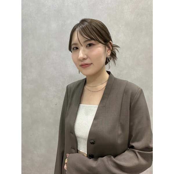 kotona hair&eyelash 竹ノ塚【コトナヘアーアンドアイラッシュタケノツカ】のスタッフ紹介。長谷川 楓