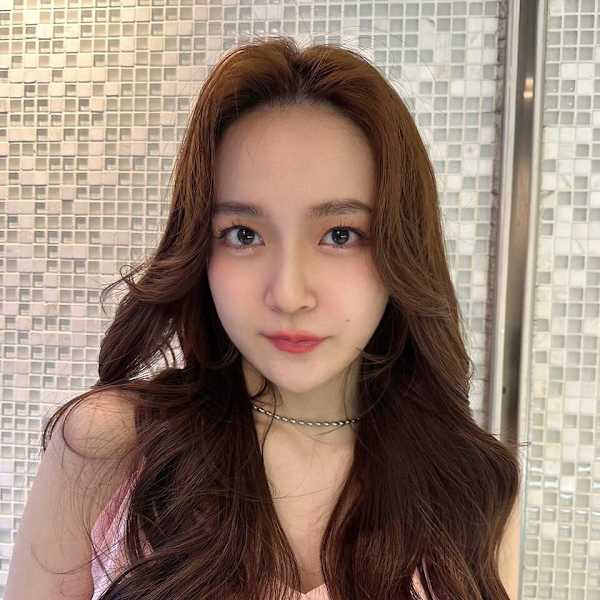 ＊センターパートロングレイヤーカット