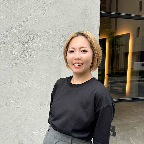 Lolonois 中津【ロロネー】【ロロネーナカツ】のスタッフ紹介。白井 舞美