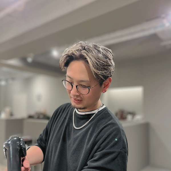 RED【レッド】のスタッフ紹介。角山　隆太