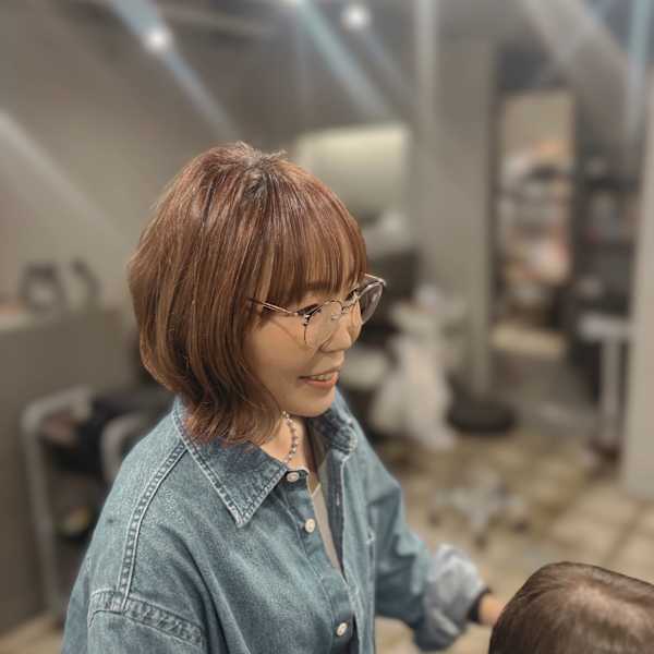 RED【レッド】のスタッフ紹介。角谷　留美