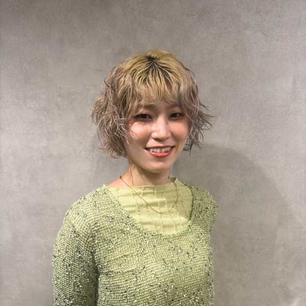 miu by KENJE【ミューバイケンジ】のスタッフ紹介。伊藤 夏海