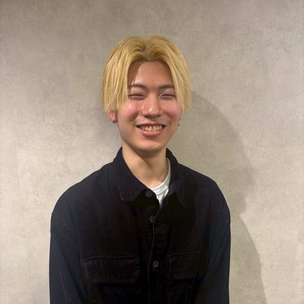 miu by KENJE【ミューバイケンジ】のスタッフ紹介。宇都宮 良太