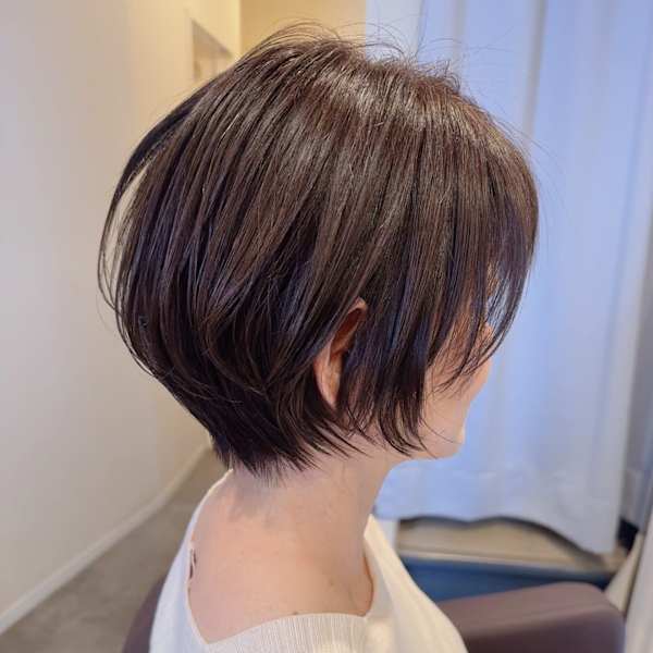 白髪ぼかし・ハイライト・インナーカラー・ショートボブ・40代