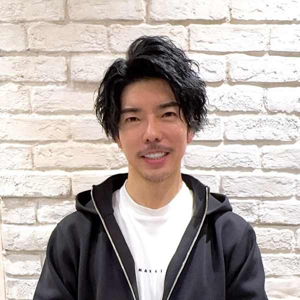 Totia 梅田【トティアウメダ】のスタッフ紹介。kensuke