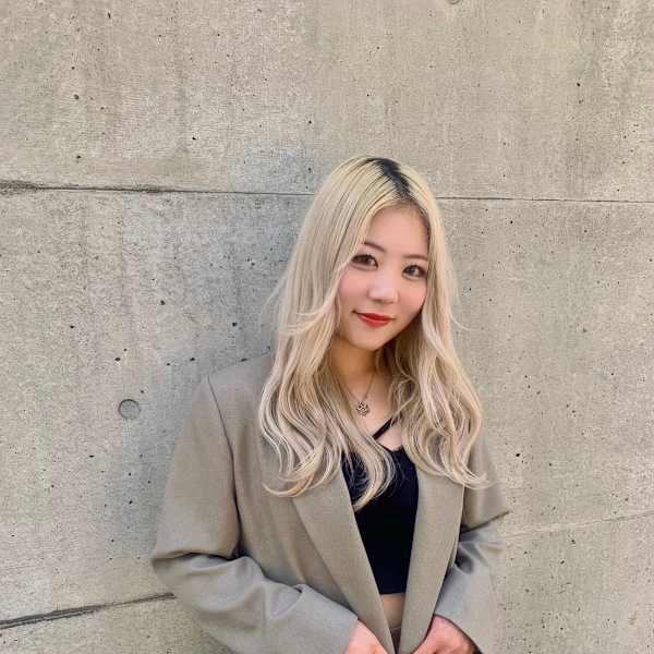 GLADGE 池袋 【グラッジ】【グラッジ】のスタッフ紹介。Riho Takagi