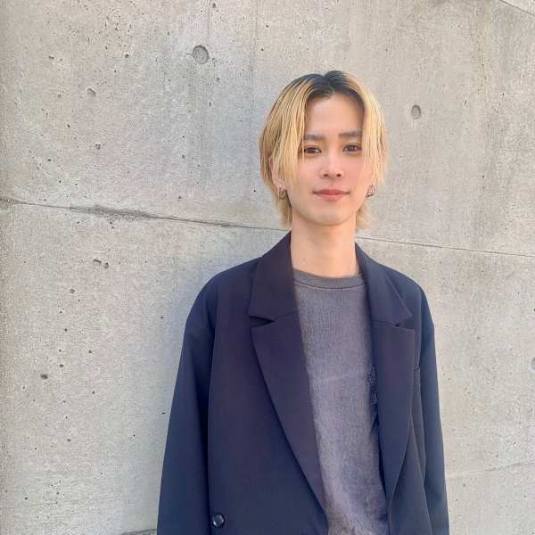 GLADGE 池袋 【グラッジ】【グラッジ】のスタッフ紹介。Riku Tomura