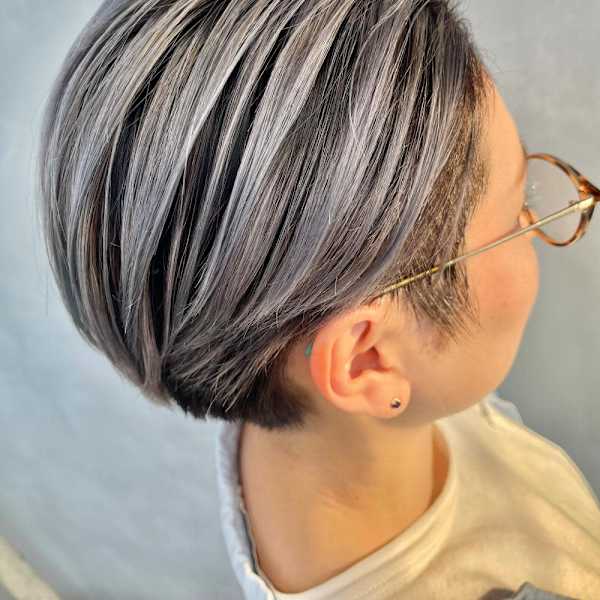 バレイヤージュ/ホワイトシルバー/マッシュ