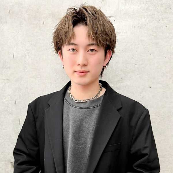 Lond hot lip 立川【ロンド ホット リップ タチカワ】のスタッフ紹介。伊藤 昂樹 メンズ特化