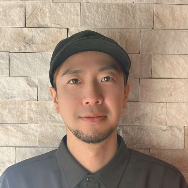HAIR & MAKE EARTH 鈴鹿店【ヘアメイクアース スズカテン】のスタッフ紹介。松山 大輝