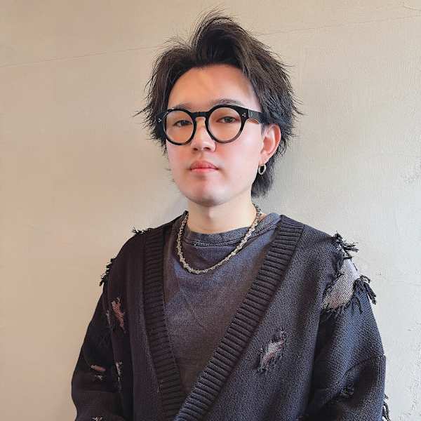 青柳 楓馬|Hair design D. ulu 宇都宮【ヘアーデザイン ディードット ウル】