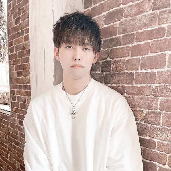 高久 渉|Hair design D. ulu 宇都宮【ヘアーデザイン ディードット ウル】