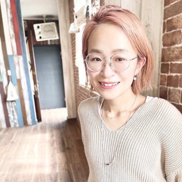 菅野 ひと美|Hair design D. ulu 宇都宮【ヘアーデザイン ディードット ウル】