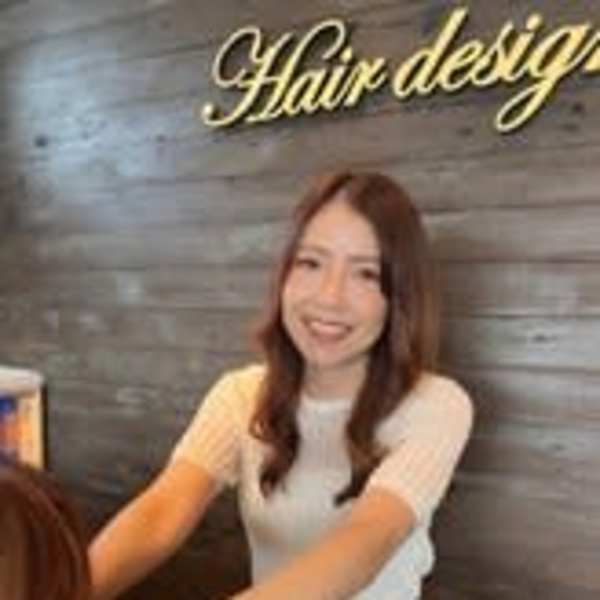 Hair design D. ulu 宇都宮【ヘアーデザイン ディードット ウル】【ヘアーデザイン ディードット ウル】のスタッフ紹介。田村　明美