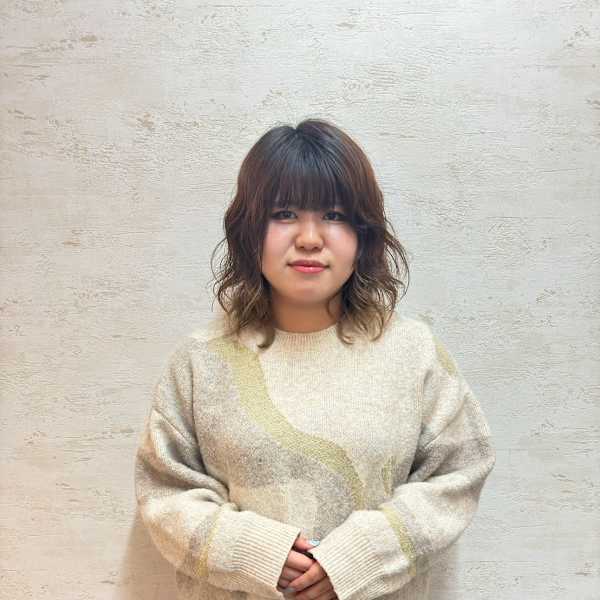 ECLART Luxe 津田沼【エクラートリュクス ツダヌマテン】のスタッフ紹介。仲程楓香
