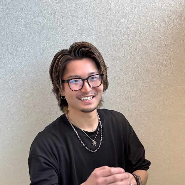 hair and spa palm【ヘアーアンドスパ パーム】のスタッフ紹介。藤田 雄士