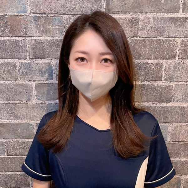 ドライヘッドスパ ヘッドミントVIP岐阜店【ドライヘッドスパ ヘッドミントビップギフテン】のスタッフ紹介。アキコ