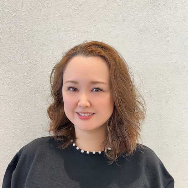 HAIR & MAKE EARTH 岡崎店【ヘアメイクアース オカザキテン】のスタッフ紹介。兵頭知佳
