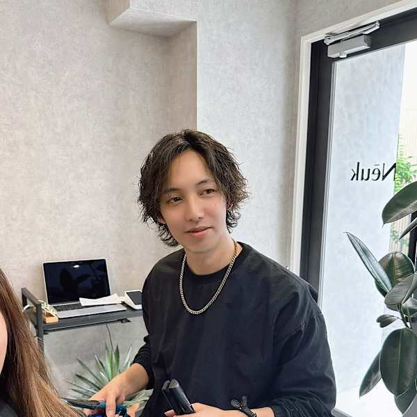 Neuk【ヌーク】のスタッフ紹介。入木田 駿佑[綾瀬]