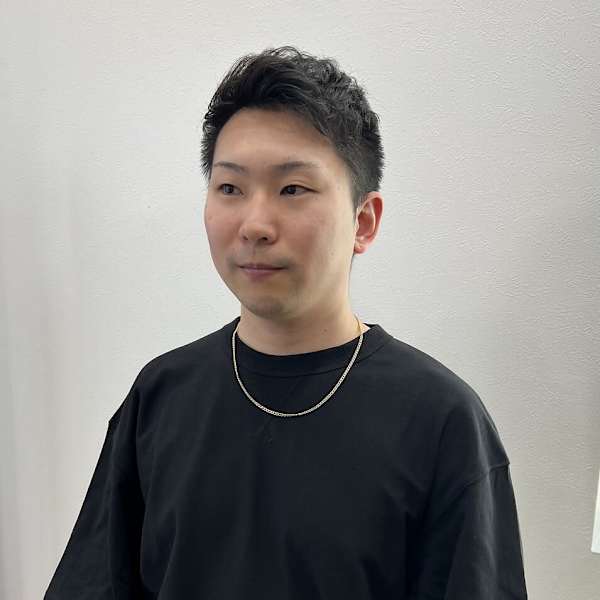 hair grace Lehua【ヘアグレースレフア】【ヘアグレースレフア】のスタッフ紹介。望月 龍之介