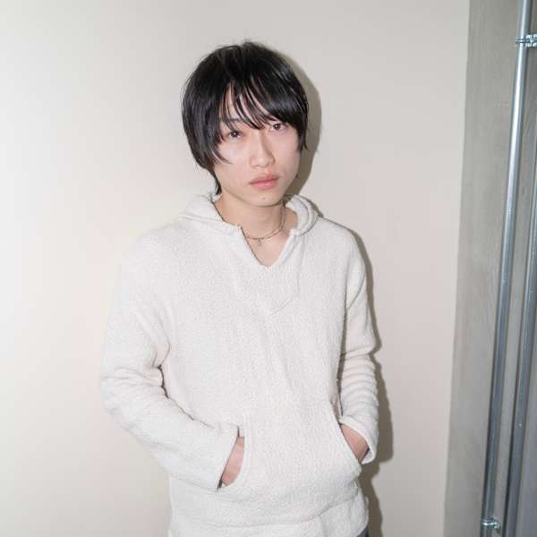 NERO HAIRSALON NAVY【ネロ ヘアサロン ネイビー】のスタッフ紹介。笠井 至音